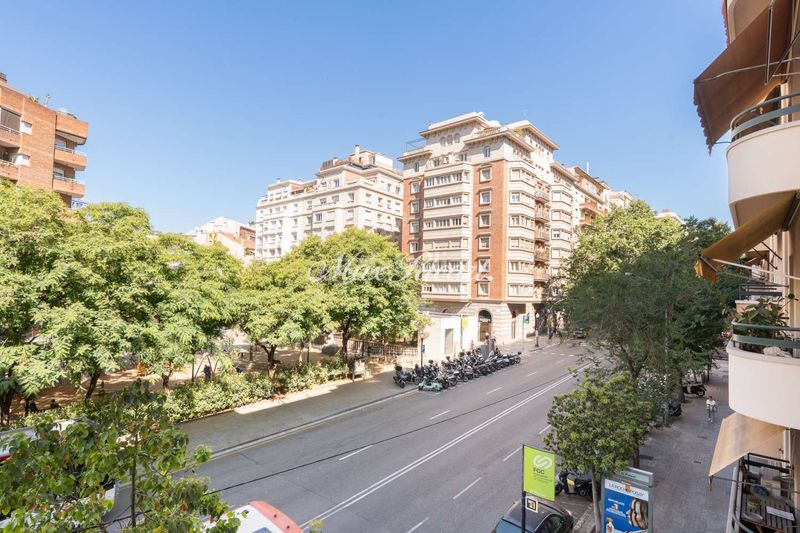 Foto f0c6c8a9-d2e8-41c4-995b-ca26503bc9f4. Pis amb calefacció aparcament a Putget - Farró Barcelona