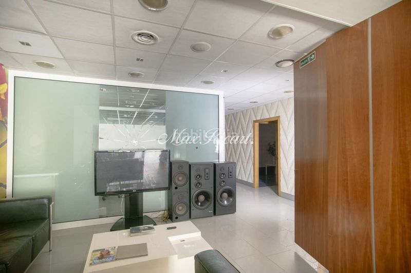 Foto 03a92883-726b-4ea6-b6ce-9434dd60e391. Local comercial amb calefacció a Vilapicina - Torre Llobeta Barcelona