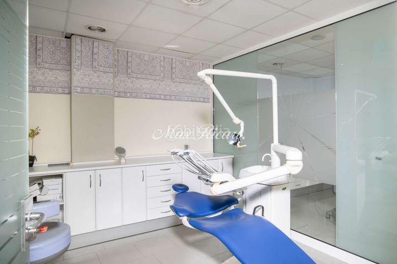 Foto 11e4a1ba-8b27-4474-8579-600ad7381923. Local comercial amb calefacció a Vilapicina - Torre Llobeta Barcelona