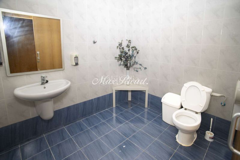 Foto 969490c2-8a46-4a9e-83ca-f7d7ed3f8347. Local comercial amb calefacció a Vilapicina - Torre Llobeta Barcelona