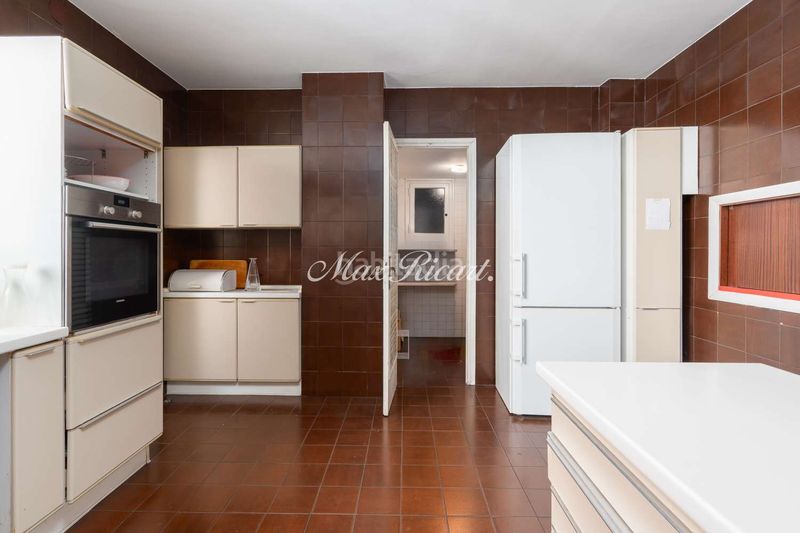 Foto c180f339-a078-4a3e-b2a0-c289fe994f3f. Pis amb aparcament a Sant Gervasi - Galvany Barcelona