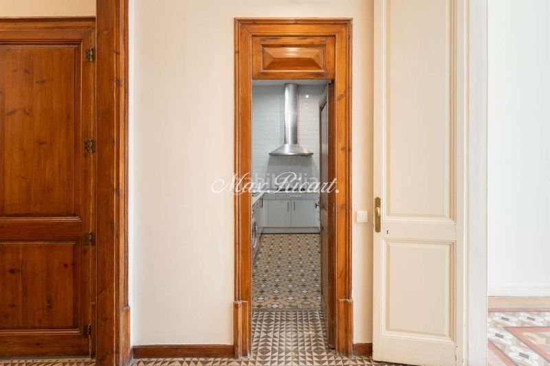 Foto f208945e-e4b6-4af8-b07c-26ae21a9fb36. Pis amb calefacció a Dreta de l´Eixample Barcelona