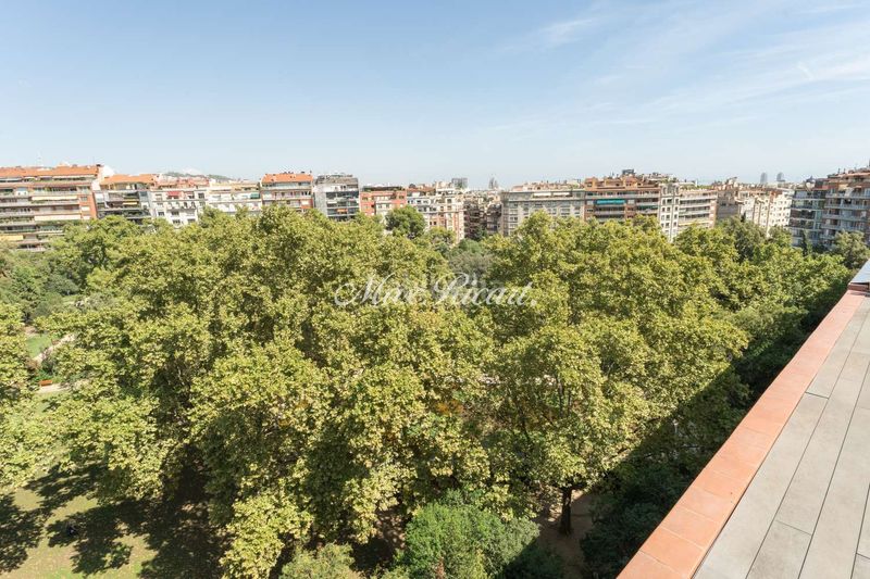 Foto a39f3fb8-c22e-427b-a5f0-ce6da0fa8d5f. Lloguer àtic amb calefacció a Sant Gervasi - Galvany Barcelona