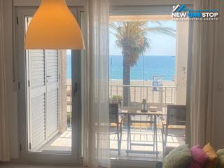 Apartament a Avenida faro de 592. Primera línea de playa, hermoso apartamento grande, 82m² constru