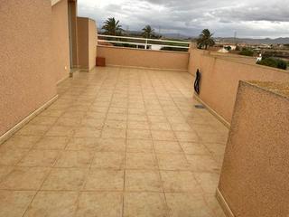 Casa a N/a. Amplio dúplex de 3 dormitorios en venta en burjulu.