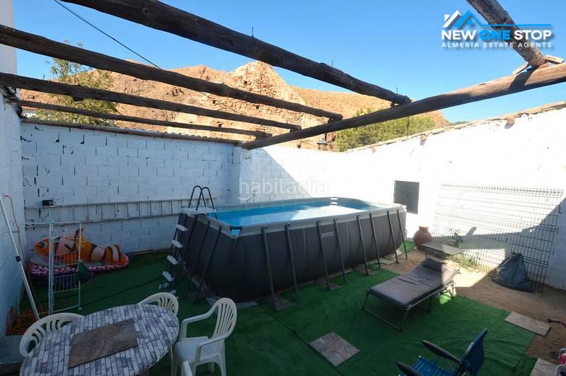 Foto 104e21c9-72a7-412f-874b-45ba507a4f0f. Maison jumelée avec cheminée parking dans Bédar