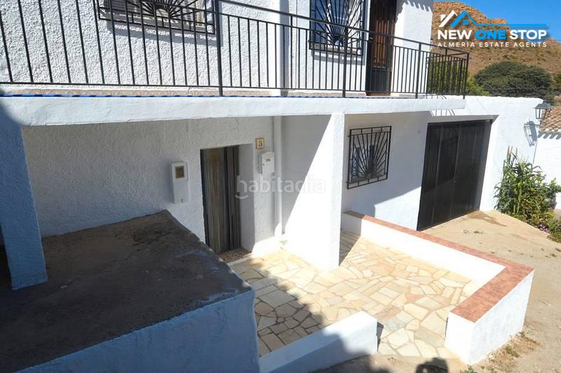 Foto 23ef8d2f-886c-4823-b3dc-86b9f504a6a8. Maison jumelée avec cheminée parking dans Bédar