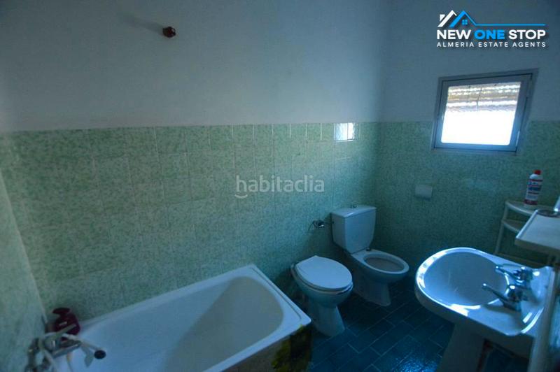 Foto 54fbd60c-8716-4536-9ecd-7bcaa2a7dbb2. Maison jumelée avec cheminée parking dans Bédar