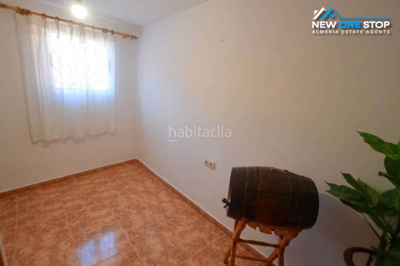 Foto 85c2855b-c2c9-44be-a60e-1cd4ad2faedf. Maison jumelée avec cheminée parking dans Bédar