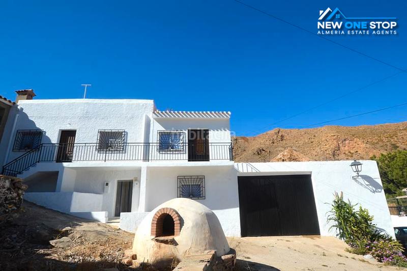 Foto c1bb1b0a-be98-485f-a3b4-cd1d55142c2e. Maison jumelée avec cheminée parking dans Bédar