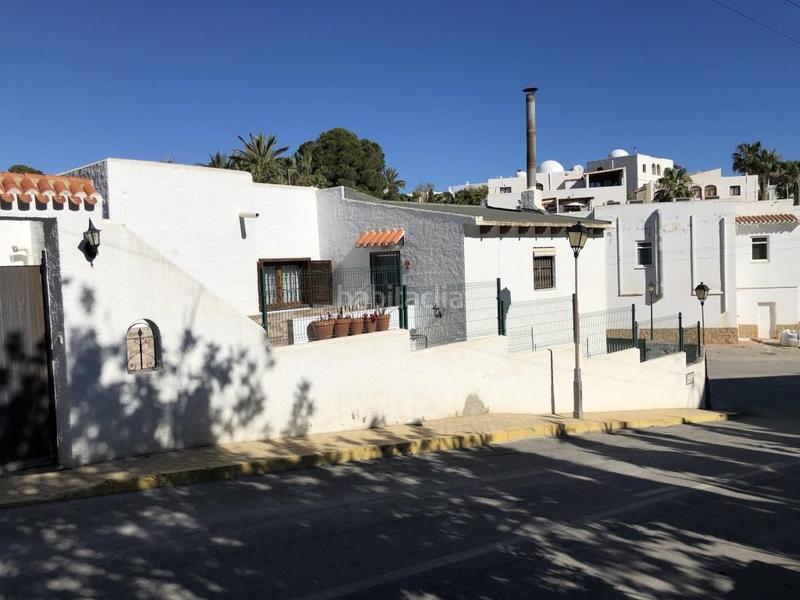 Foto 0bf3dc81-c5ab-46f2-8f61-c2d72e44b979. Chalet la ubicación es fantástica, en el centro playa, en playa del cantal, cerca de la zona de la cruz roja. en Mojácar