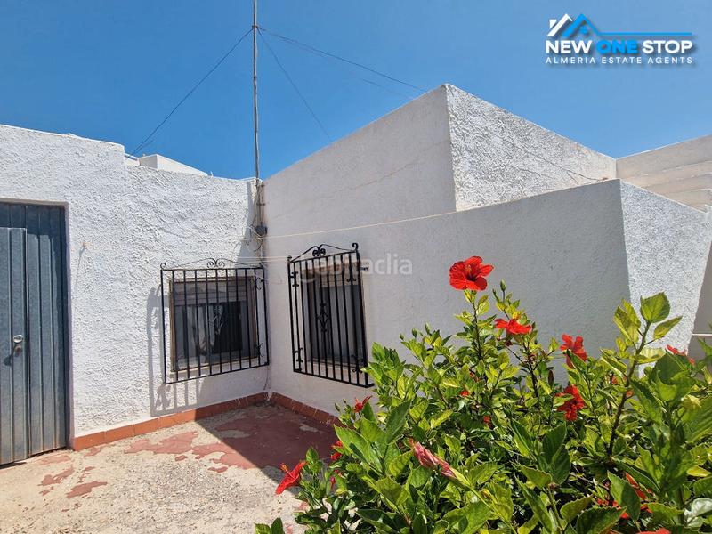 Foto 061933c7-bcbd-4c29-9eb6-dff0aeb8a25a. Chalet con parcheggio in Mojácar playa - las ventanicas - la paratá Mojácar