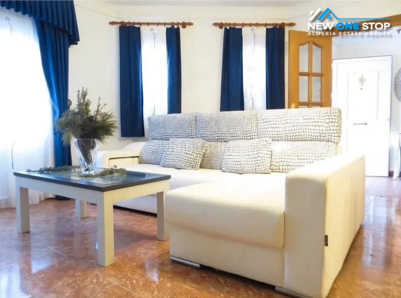 Foto 745bffc6-9ba3-4348-8040-cc845cbe3db3. Casa  en venta . en Turre