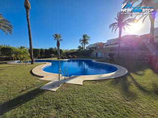 Chalet à Golf Valle Este. Se vende dúplex en valle del este.