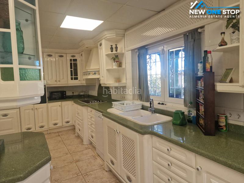 Foto 5c096aab-9d57-4b76-b50c-788d116cac48. Xalet amb xemeneia calefacció aparcament piscina a Mojácar