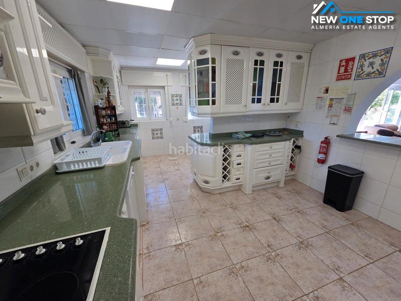 Foto 6bf18018-d4b1-427d-87f4-9af27d2f8867. Xalet amb xemeneia calefacció aparcament piscina a Mojácar