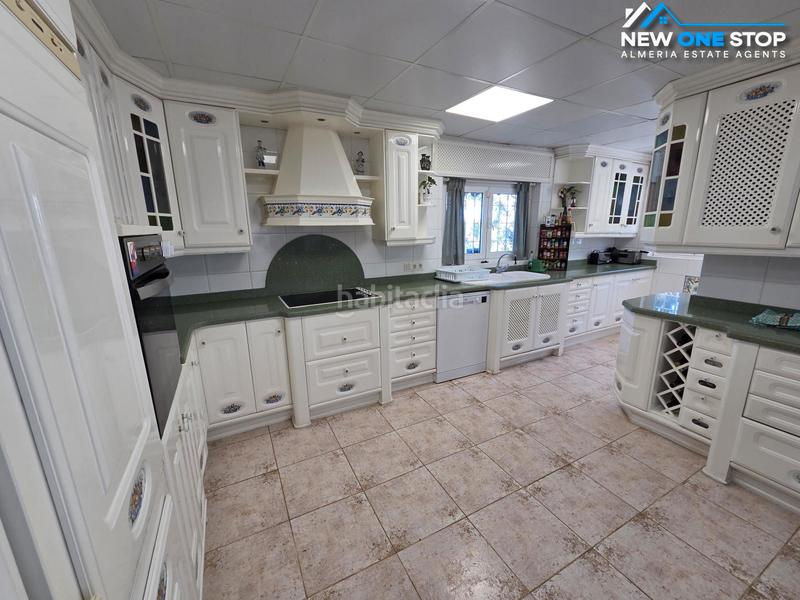 Foto 78f26b96-f43d-46c8-b5fd-853c6d681d07. Xalet amb xemeneia calefacció aparcament piscina a Mojácar