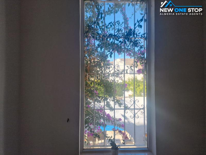 Foto e68f1565-a197-4b92-baf3-34deea776cc5. Xalet amb xemeneia calefacció aparcament piscina a Mojácar