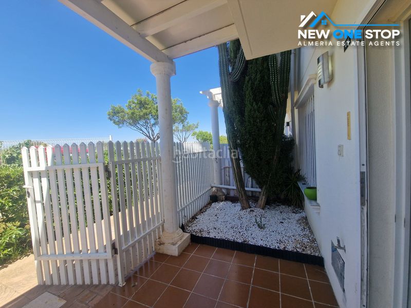 Foto 6f135f0e-630e-47bd-905b-1a07e7c1ed07. Casa adossada amb piscina a Las Marinas - Pueblo Laguna Vera