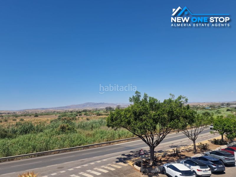 Foto b991ec5e-ba8a-4915-8454-4a4643c1cd41. Casa adossada amb piscina a Las Marinas - Pueblo Laguna Vera