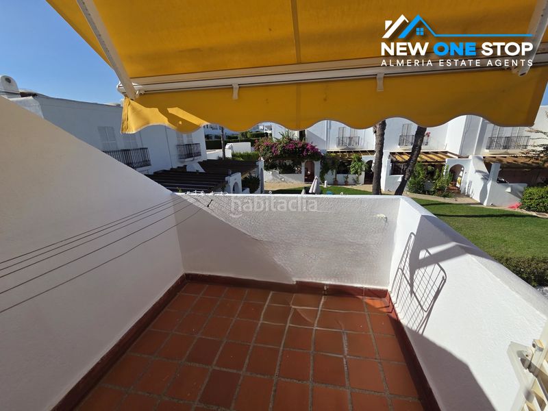 Foto cd0026b1-5eaf-44f5-974a-056b55d4e857. Casa adossada amb xemeneia calefacció aparcament piscina a Mojácar
