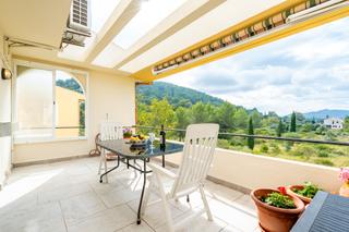 Apartament  Carrer del pinsà. Amplio apartamento de 2 dormitorios con jardines comunitarios