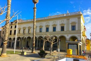 Àtic  Ajuntament. Vivienda unica en edificio emblematico neoclasico en vilassar de