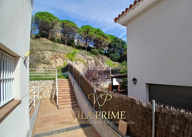 Foto 03099fc8-3fe5-4ffa-b7cf-f226ab0d232f. Reihenhaus mit heizung parking in Nucli Urbà Argentona