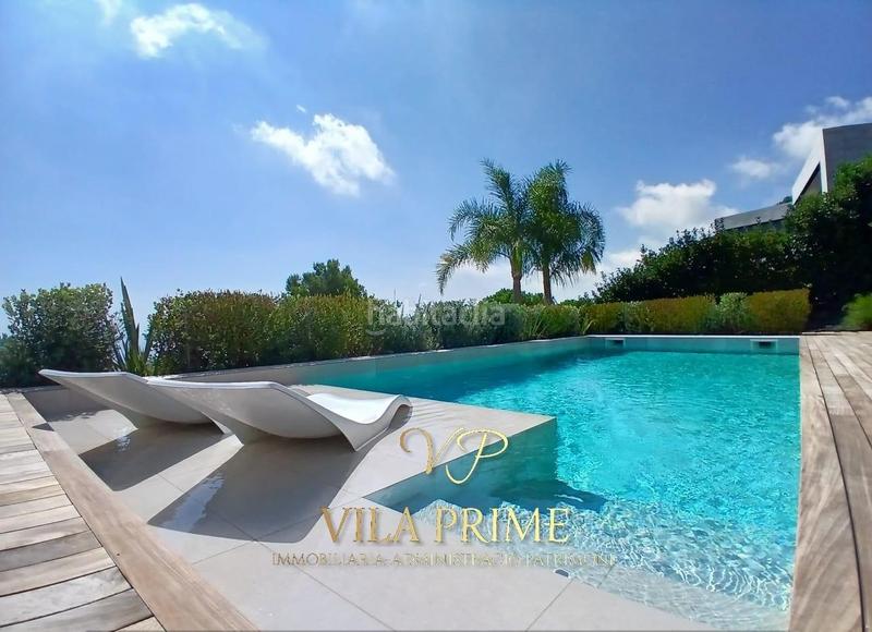 Foto 0ce0bcce-7101-4922-9ae5-a2b2703e2dff. Chalet con riscaldamento parcheggio piscina in Cabrils