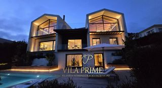 Chalet à Cabrils. Villa de lujo en cabrils, con vistas al mar