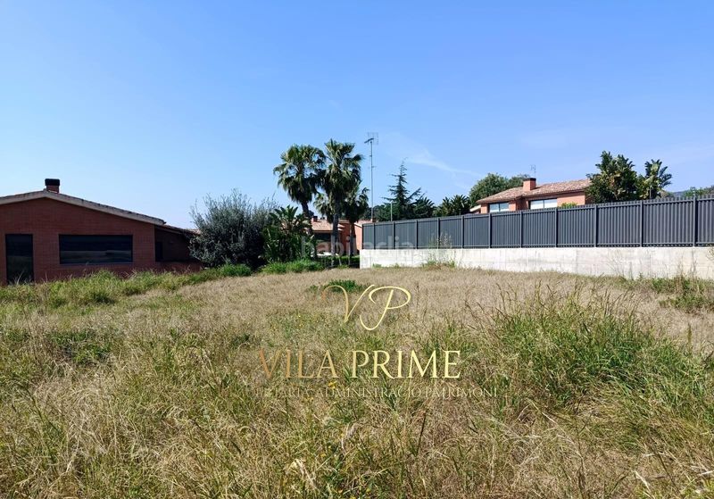 Foto 43a91882-5a67-490d-bea3-1090653ba811. Terreny residencial a Cinc Sènies Mataró