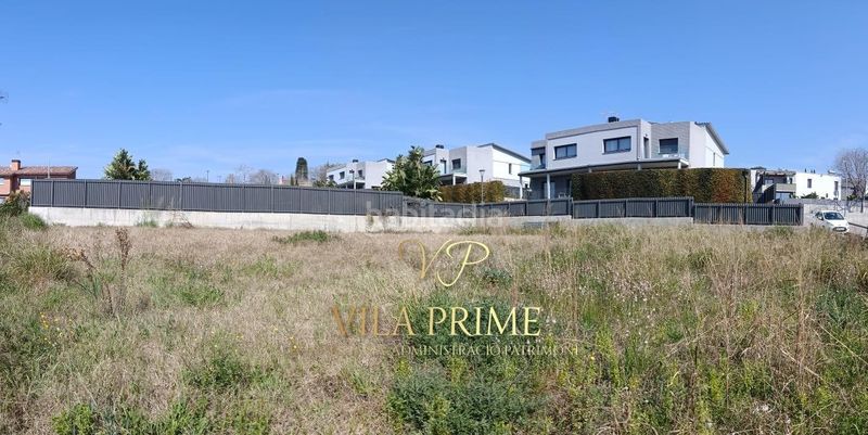 Foto a1021687-6afd-42ce-bad1-1e1e74e2475e. Terreny residencial a Cinc Sènies Mataró