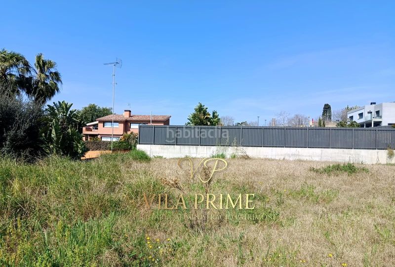 Foto f1ad761f-1834-4323-89f4-a43cfb73b4c2. Terreny residencial a Cinc Sènies Mataró
