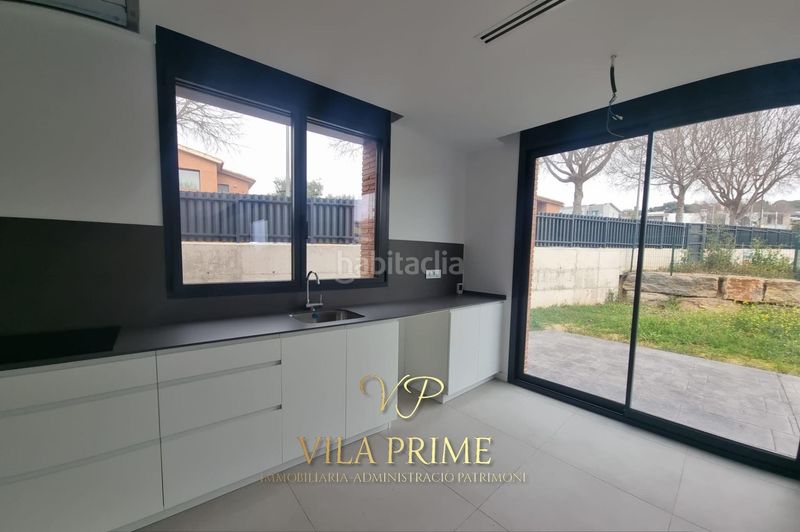 Foto 1f28c00d-07c2-498f-b3ff-5d7d7c130b1a. Xalet amb aparcament piscina a Can Quirze Mataró