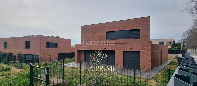 Foto fea49fd3-2d89-4641-a99d-863e9089a751. Xalet amb aparcament piscina a Can Quirze Mataró