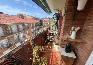 Pis a Poblenou. Precioso piso con terraza en pineda de mar