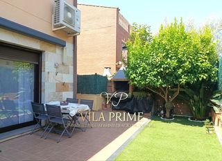 Semi detached house in Vilassar de Dalt. Preciosa casa adosada esquinera en venta en vilassar de dalt