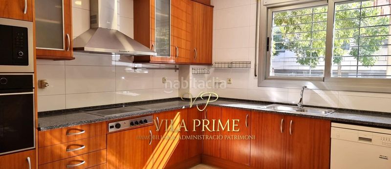 Foto 9466a217-0338-481e-82c9-63d97f95f985. Casa adossada amb calefacció aparcament a Via Europa - Parc Central Mataró