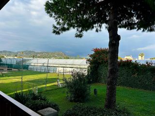 Appartement in Can Pou-Camp de Mar. En venta apartamento premia de mar, frente al mar
