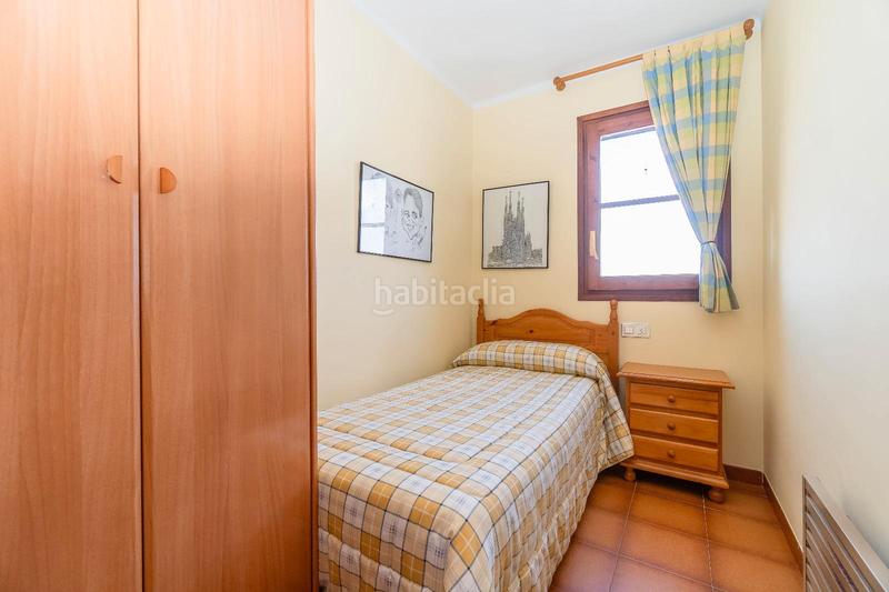 Foto 98f55495-0642-4c48-9cb4-06ca00cdd96d. Semi detached house with fireplace heating parking in Torredembarra