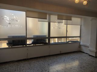 Ufficio  Carrer august. Oficina con ascensor y aire acondicionado