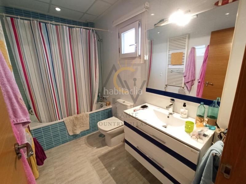 Foto 77bf8cef-8b2b-4c24-8928-a0c08b09e0ec. Chalet  en monóvar en Monòver