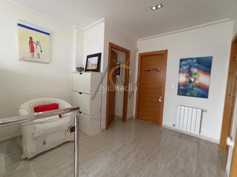 Foto b8f98271-1ff2-4bea-b34d-41b96e27212b. Chalet  en monóvar en Monòver