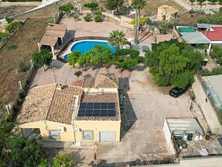 Xalet  N/a. Estupendo chalet con piscina privada en la romana