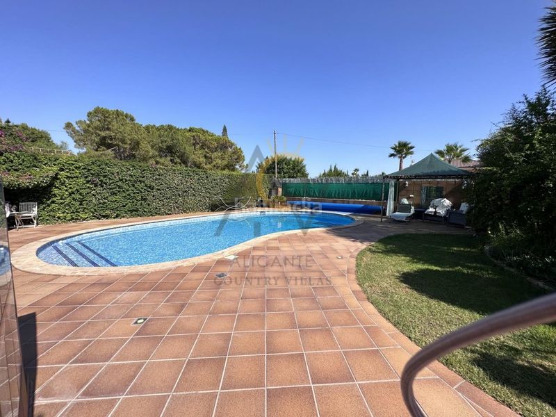Foto daaacaf8-a611-4745-8133-b485818fe6d3. Xalet amb calefacció piscina a Peña de las Águilas Elche / Elx