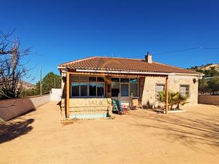 Xalet a Romana (la). Chalet con piscina y nave en la romana
