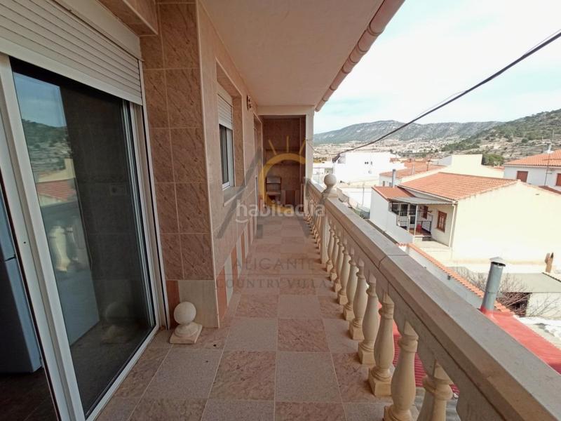 Foto 8cf0ab9c-7606-456f-81f3-c952fa75057a. Gebäude in Romana (la)