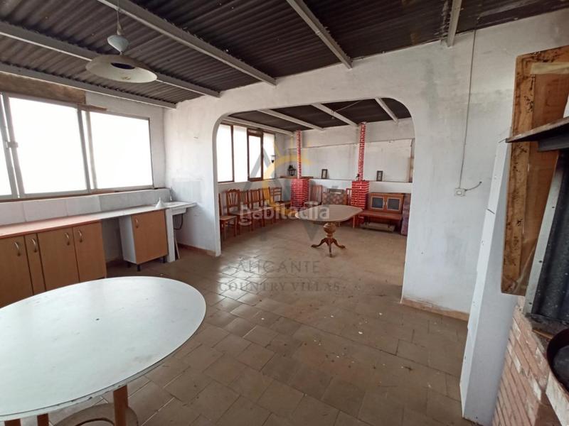 Foto cf5131a9-8704-455a-8b77-8dc9157ecbe5. Gebäude in Romana (la)