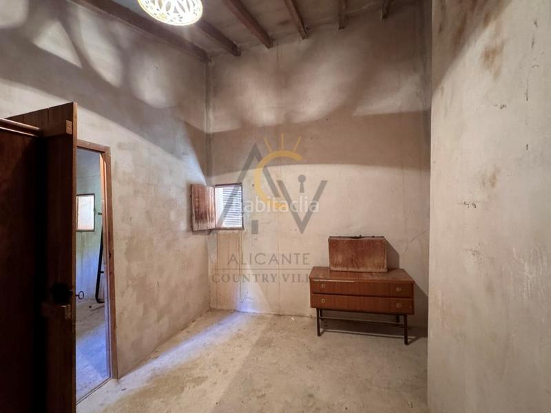 Foto 46595f2e-8911-4a8f-a8cc-b6c54cdea347. Casa  con pequeña parcela en Romana (la)