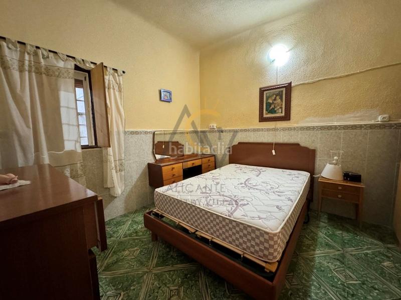 Foto 8b0823c8-ee9e-4839-9c21-95c4982e5df2. Casa  con pequeña parcela en Romana (la)